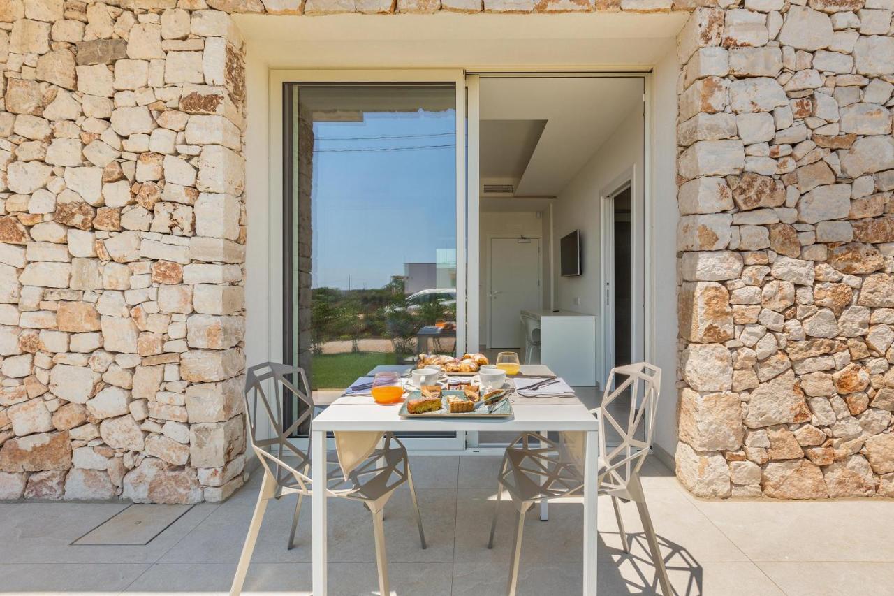 Perla Saracena Hotel & Restaurant Salve Exterior photo